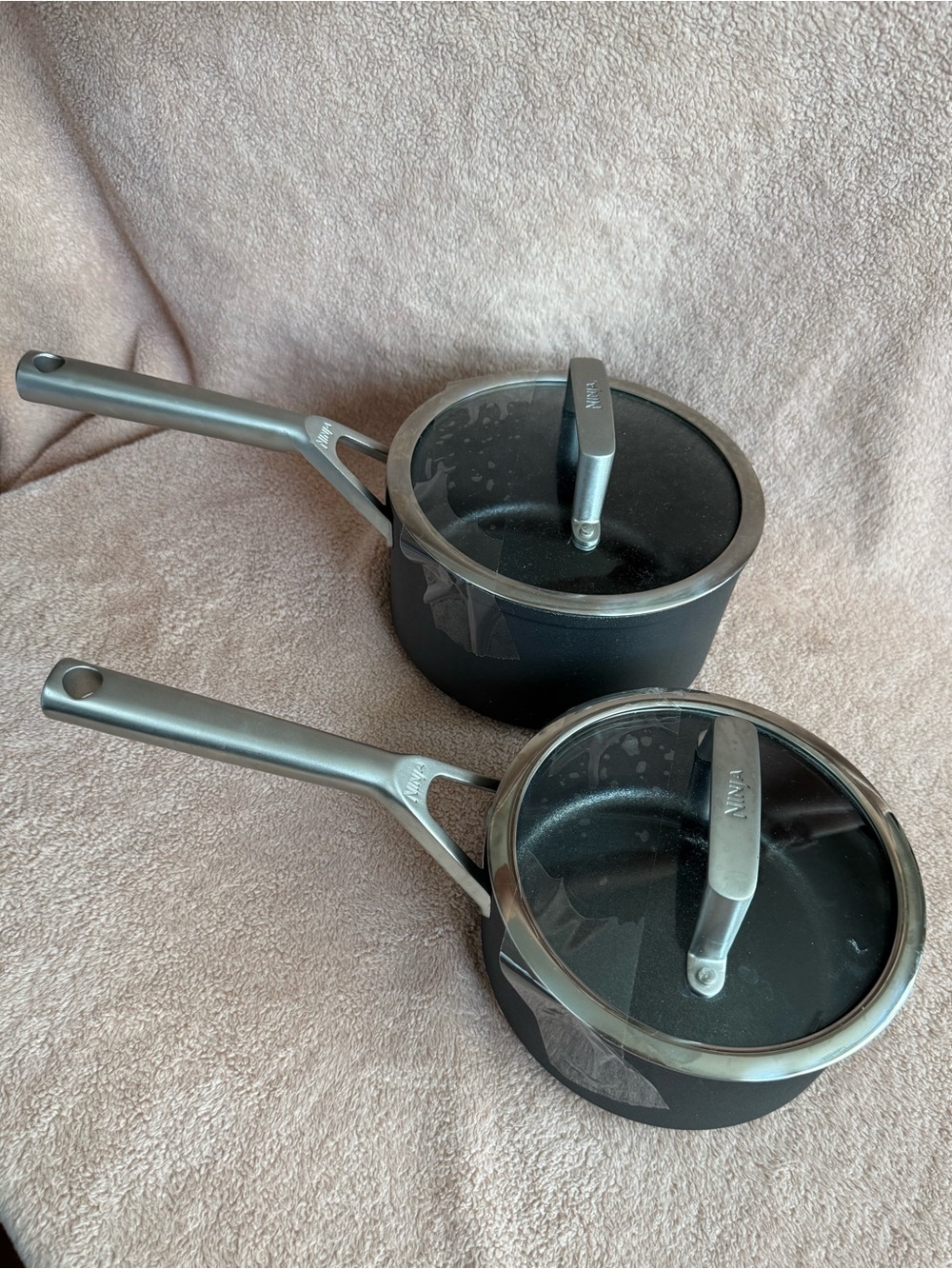 Ninja Foodi NeverStick Premium Hard-Anodized 2.5 Qt & 1.5 Qt Set of 2 sauce pans